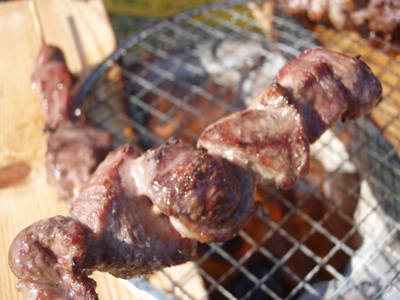 猪肉串焼きの七輪炭火焼き