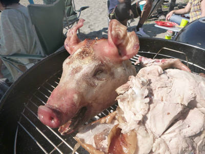 仔豚丸焼きの頭