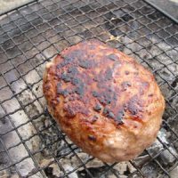 七輪焼き網にのせても崩れないハンバーグ七輪炭火焼